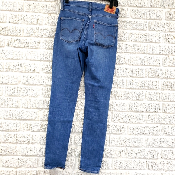 Levi's 721 High Rise Skinny Jeans - Picture 7 of 7